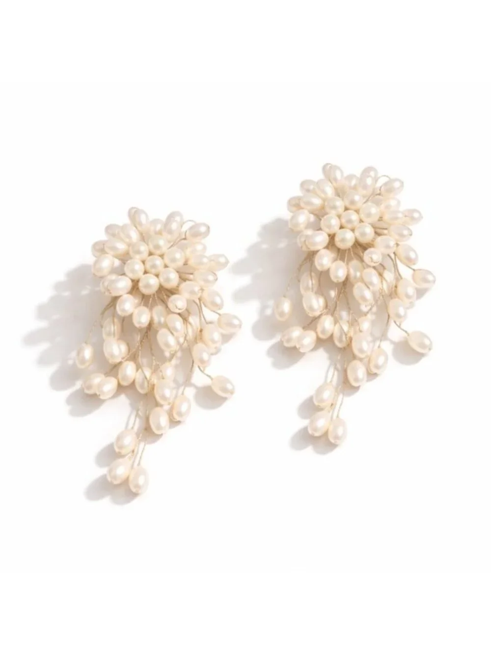 New! Classic Cascade Pearl Earrings (3050) NWOT